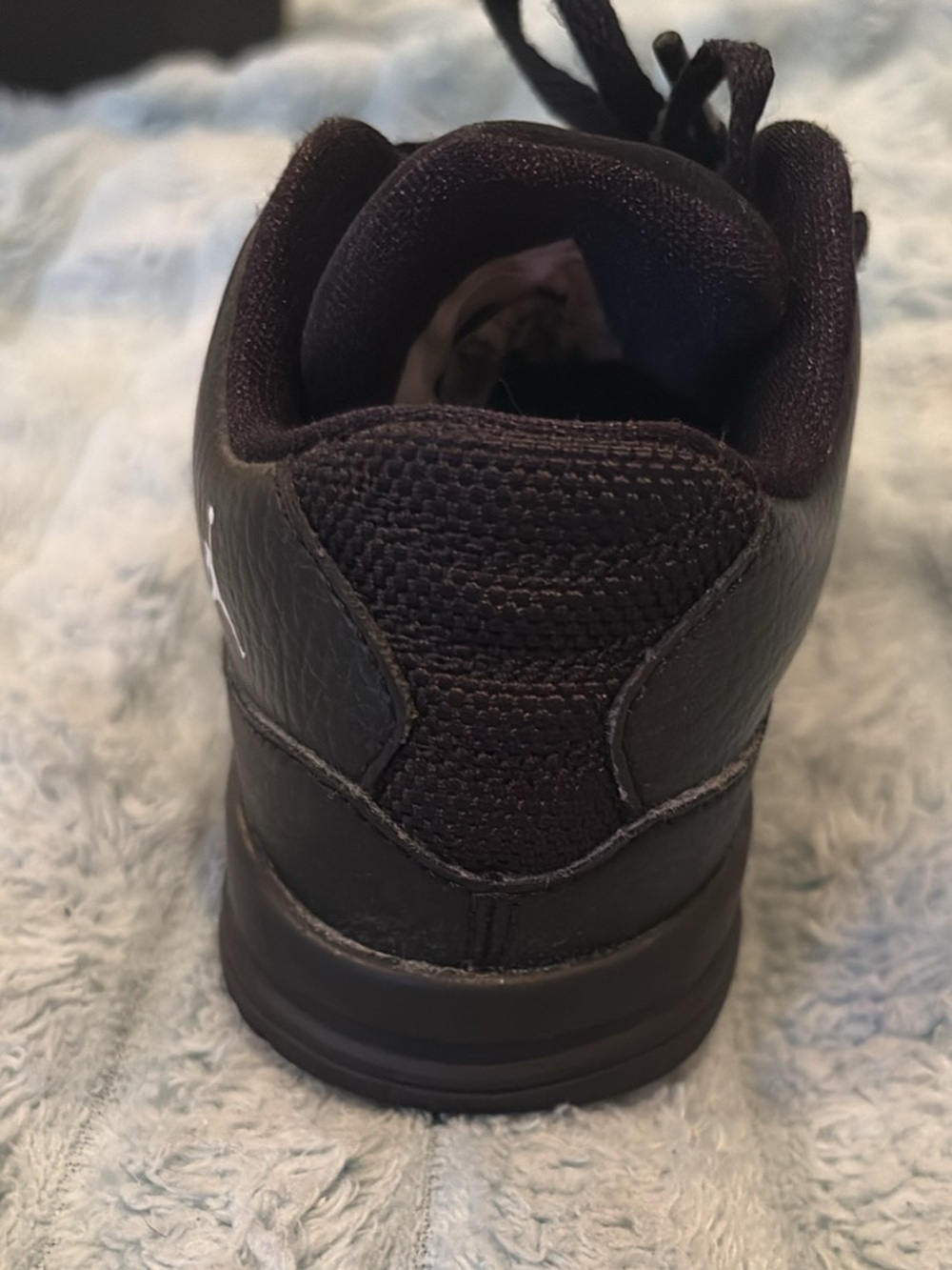 Jordan Black Low-Top Sneakers, for very young children or just small feet - Picture 8 of 10